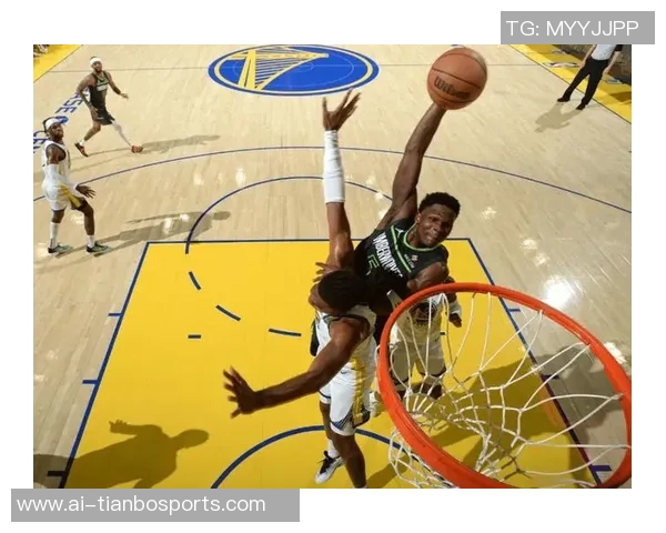 爱德华兹第三节狂轰21分全场最高35分助球队取得胜利表现惊艳