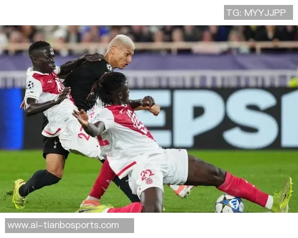 弗兰克呼吁热刺球迷支持维卡里奥不应嘘声相向展现真正的球队精神