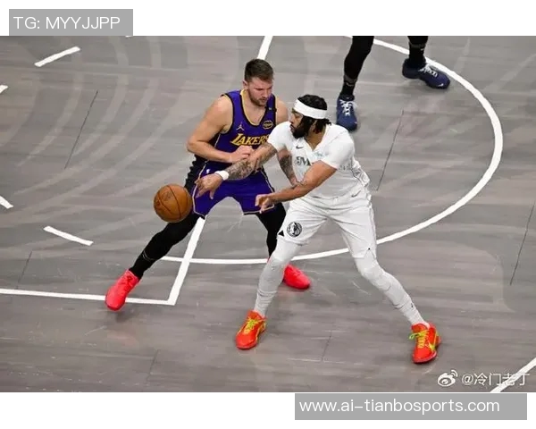 浓眉上半场火力全开13投8中砍下21分6篮板助球队领先对手