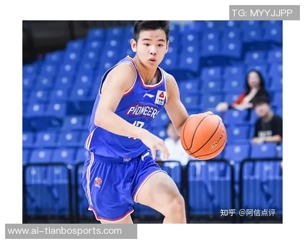 杨瀚森赛季初展现出色表现生活中也逐渐融入团队氛围